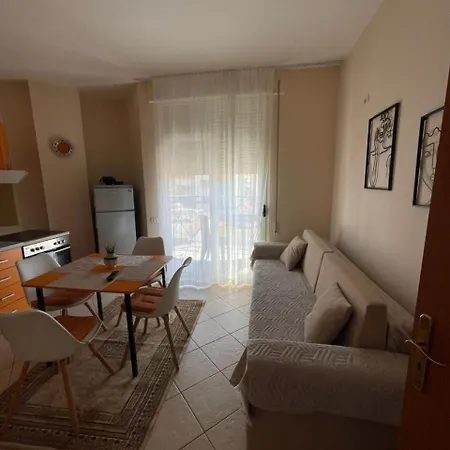 Apartamento Golem Beach Apartment