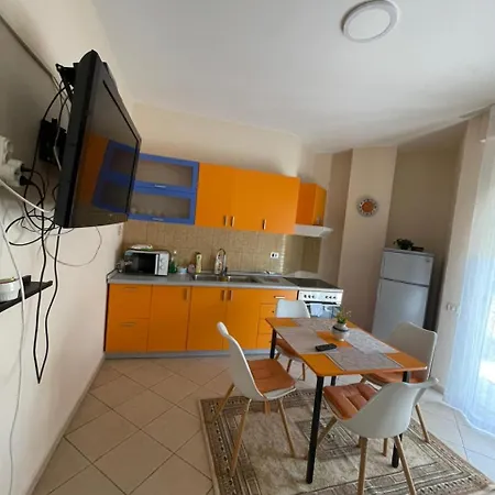 Apartamento Golem Beach Apartment *